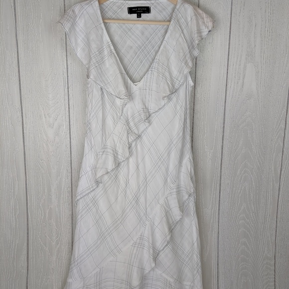 Max Studio Dresses & Skirts - NWOT Max Studio London White Lines Ruffle Dress
